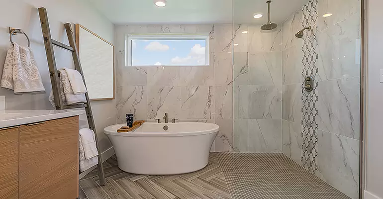 Luxury Master Bath Designs in Leander